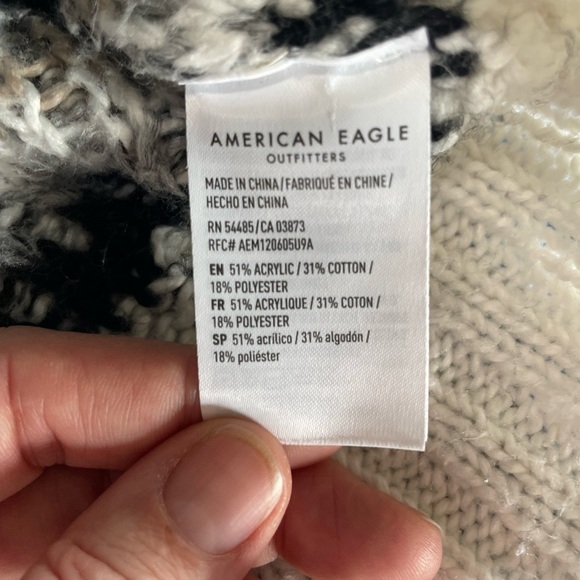 American Eagle Cropped Fair Isle Cardigan Sweater Women Size Small Casual Soft - Picture 4 of 10